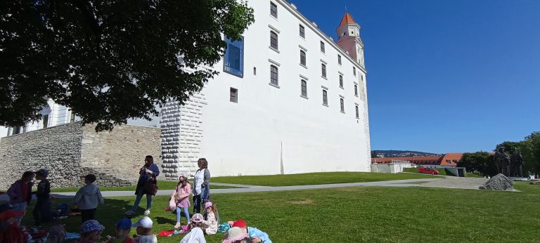 Piknik škôlkarov na Bratislavskom hrade