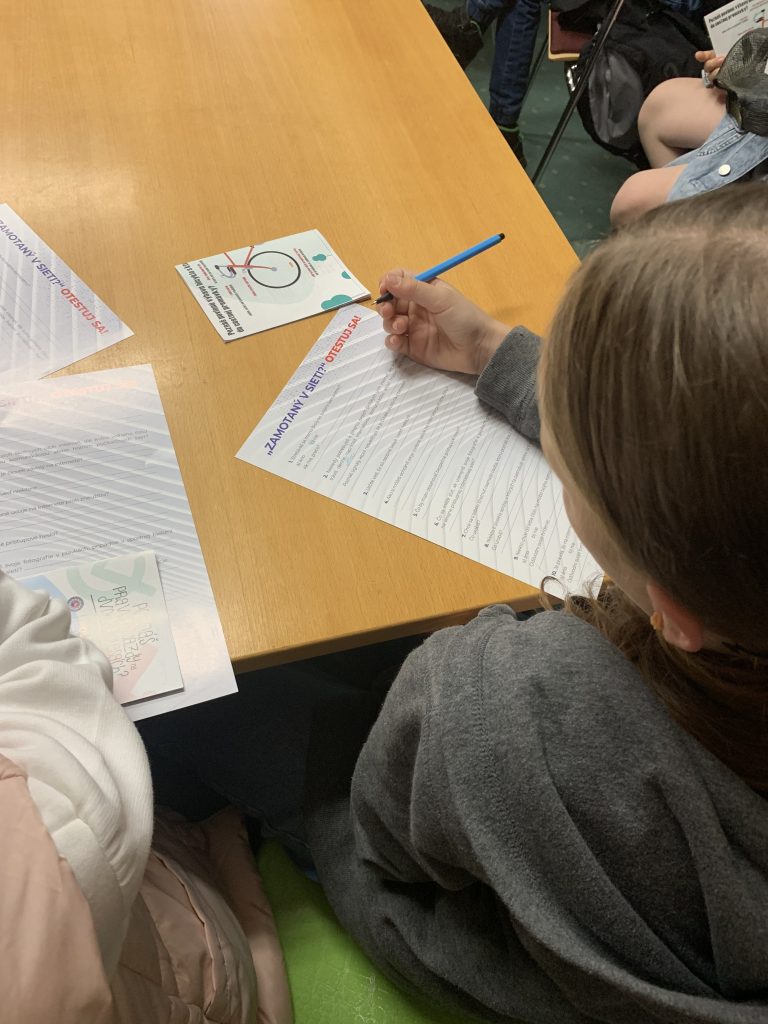 Bezpečne s knižnicou