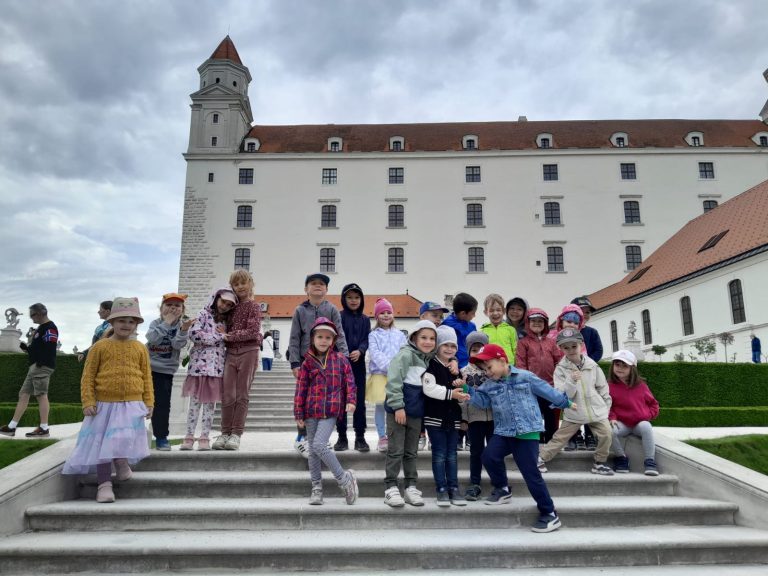 Žabky a Sovičky poznávali Bratislavský hrad