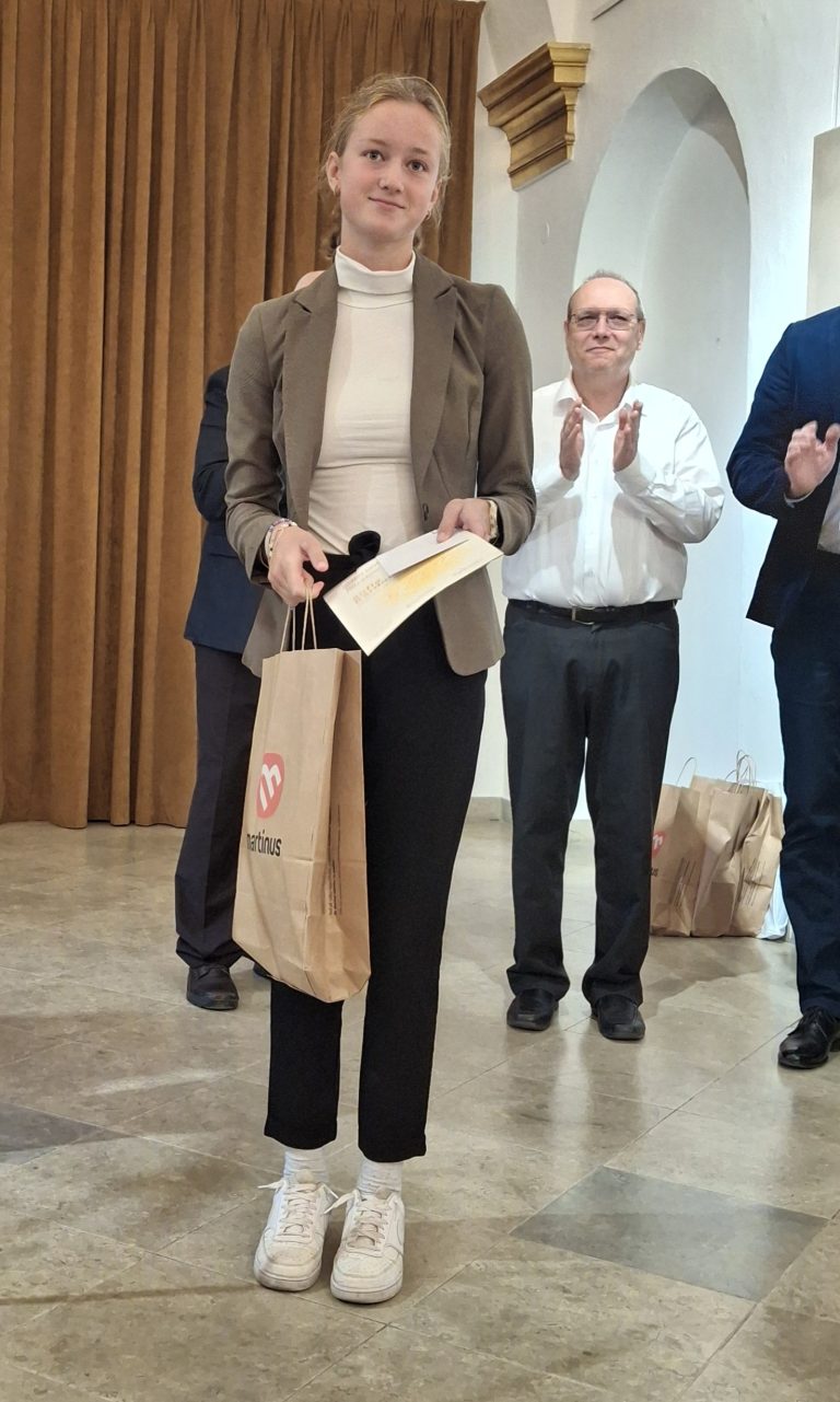 Vyhodnotenie literárnej súťaže Hodžov novinový článok