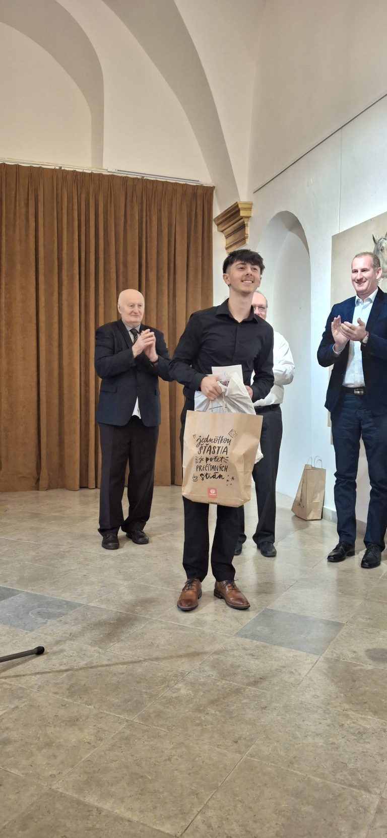 Vyhodnotenie literárnej súťaže Hodžov novinový článok