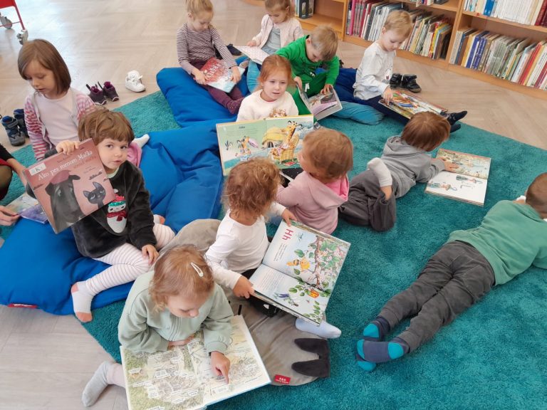 Žabky v Mestskej knižnici