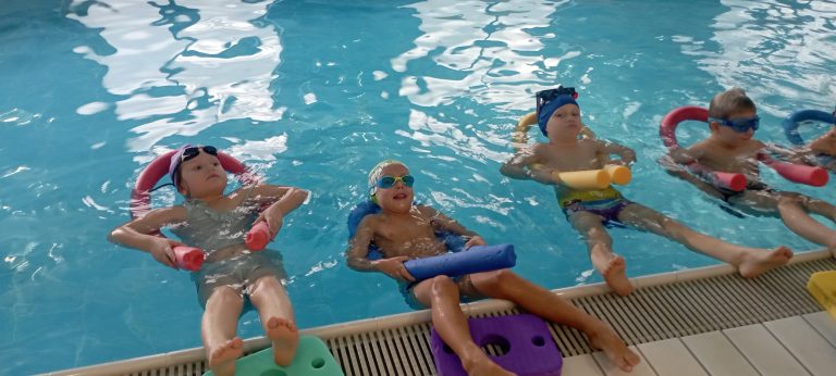 Sovičky na plaveckom výcviku