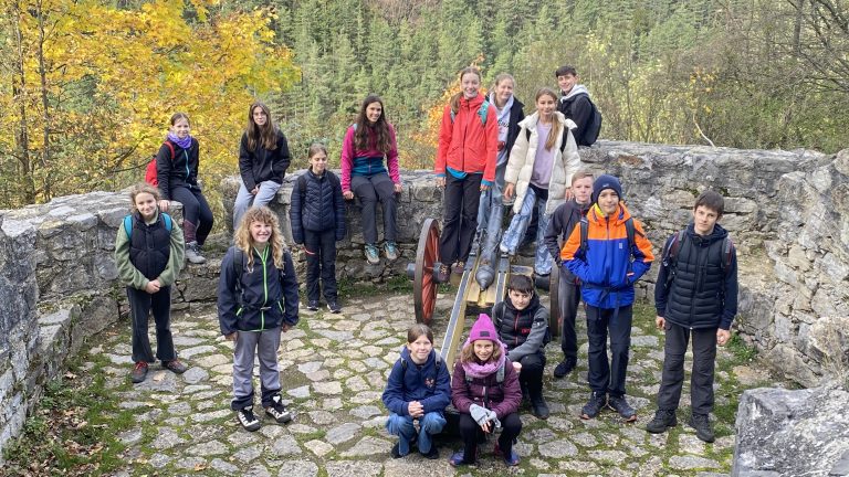 S turistickým krúžkom na hrad Strečno