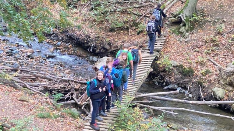 S turistickým krúžkom na zlaňovanie k Trom jazdcom
