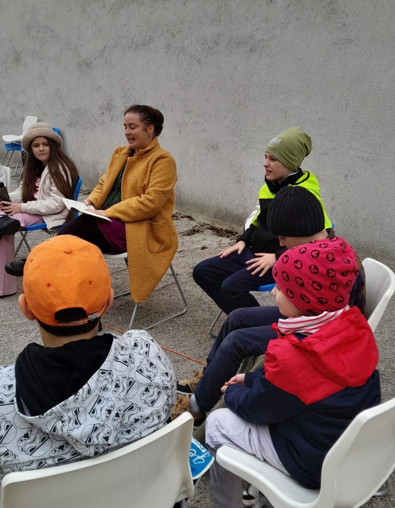 Čítanie v Komunitnej záhrade