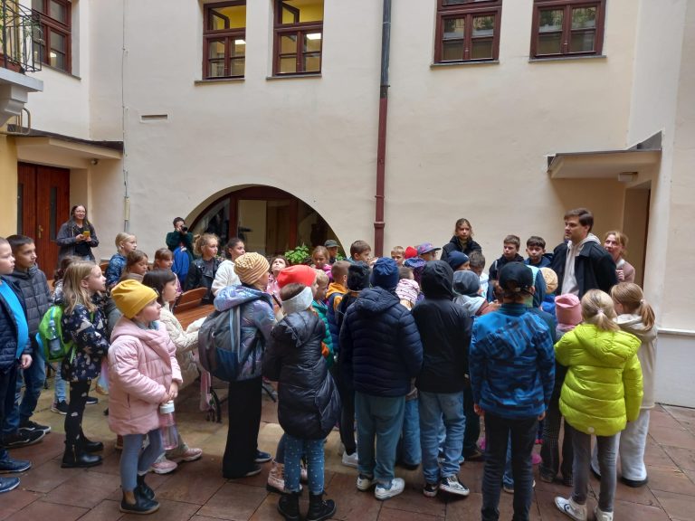 Rozprávky z prešporských dvorov