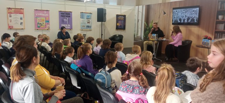 Bibliotéka a výstava Minerály Bratislava