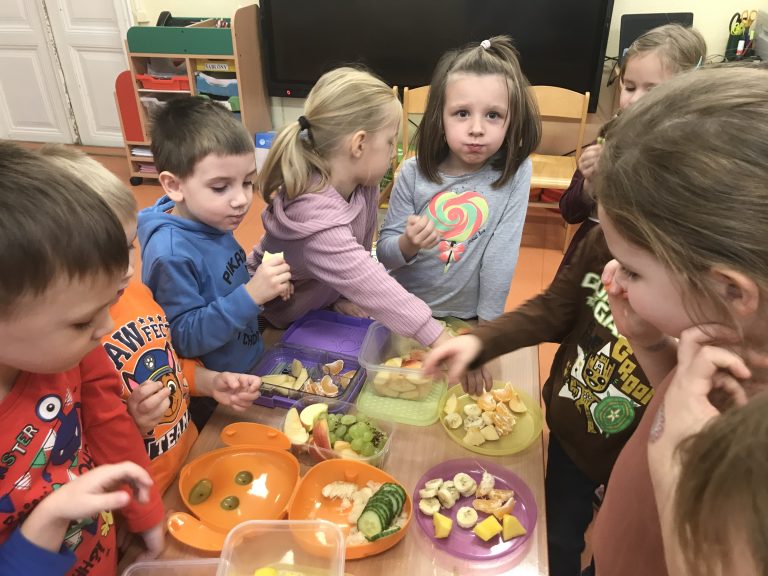 Škôlkari si pripravili zdravé tanieriky