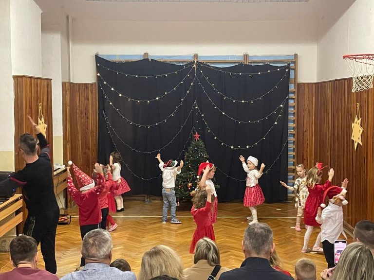 Vianočné vystúpenie našich škôlkarov