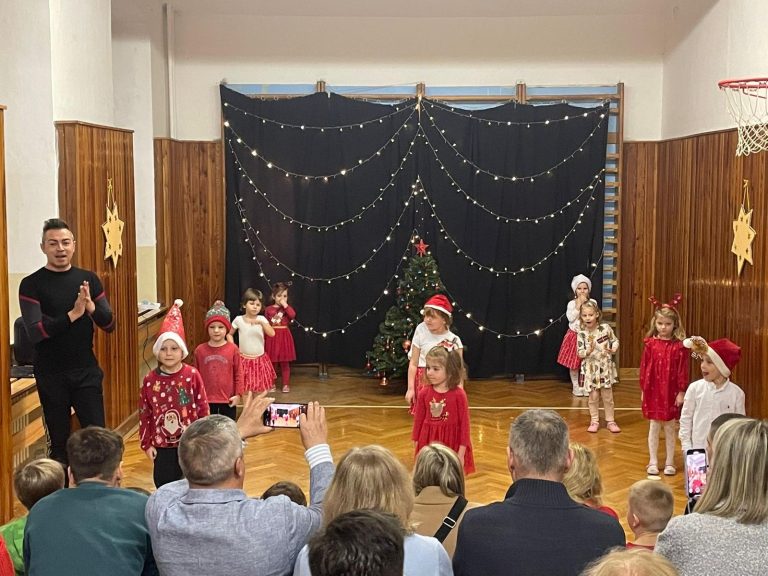 Vianočné vystúpenie našich škôlkarov