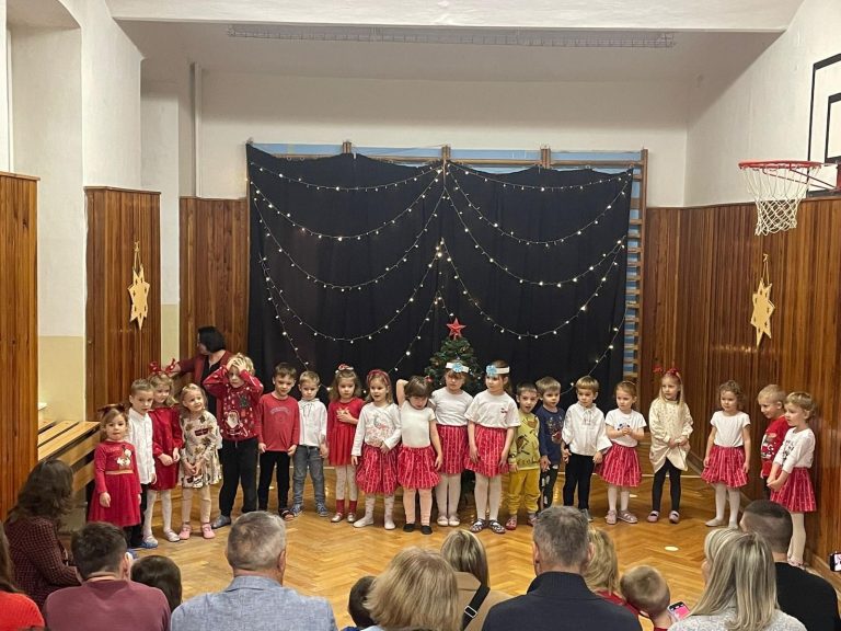 Vianočné vystúpenie našich škôlkarov