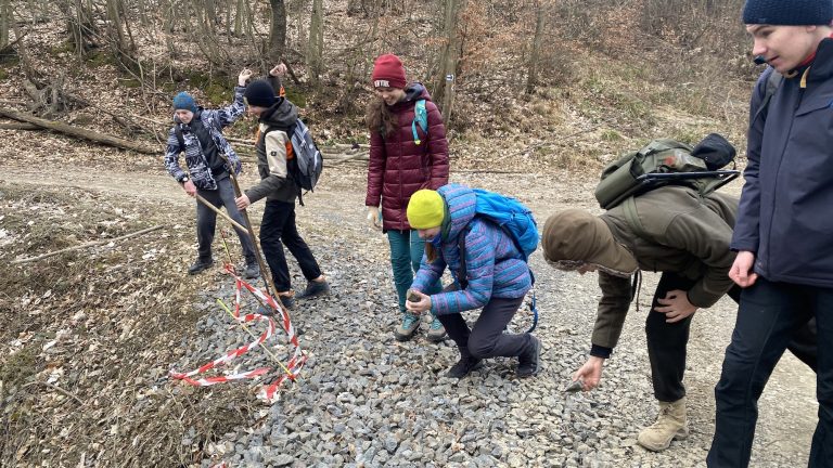 S turistickým krúžkom z Horných do Dolných Orešian. Po stopách najstaršieho keltského hradiska na Slovensku