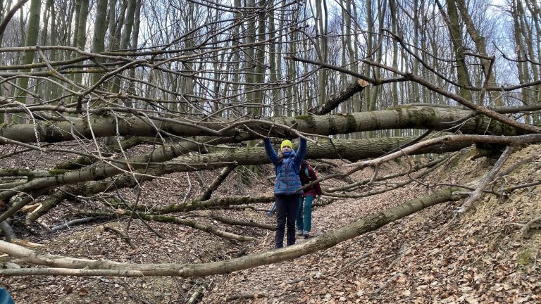 S turistickým krúžkom z Horných do Dolných Orešian. Po stopách najstaršieho keltského hradiska na Slovensku
