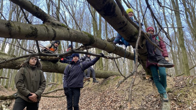 S turistickým krúžkom z Horných do Dolných Orešian. Po stopách najstaršieho keltského hradiska na Slovensku