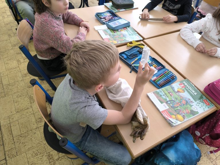 Beseda so včelárom v 2.A