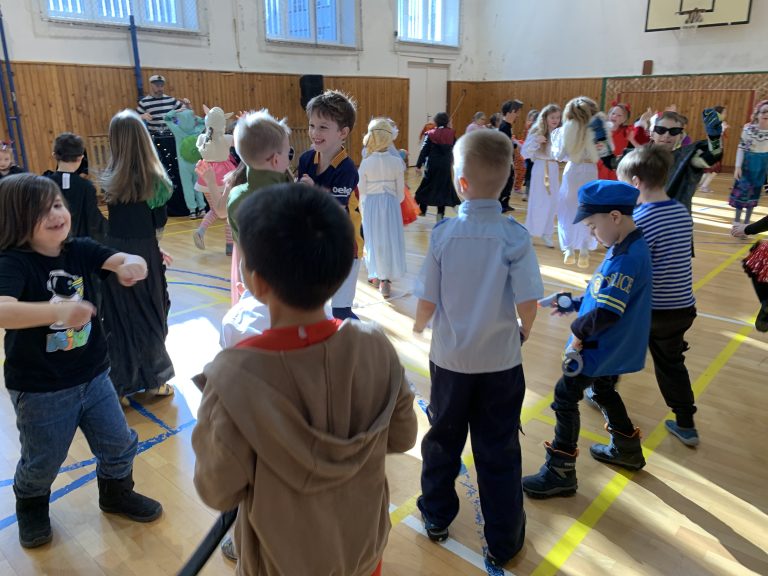 Karneval prvákov a druhákov