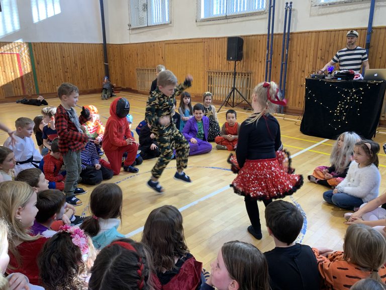 Karneval prvákov a druhákov