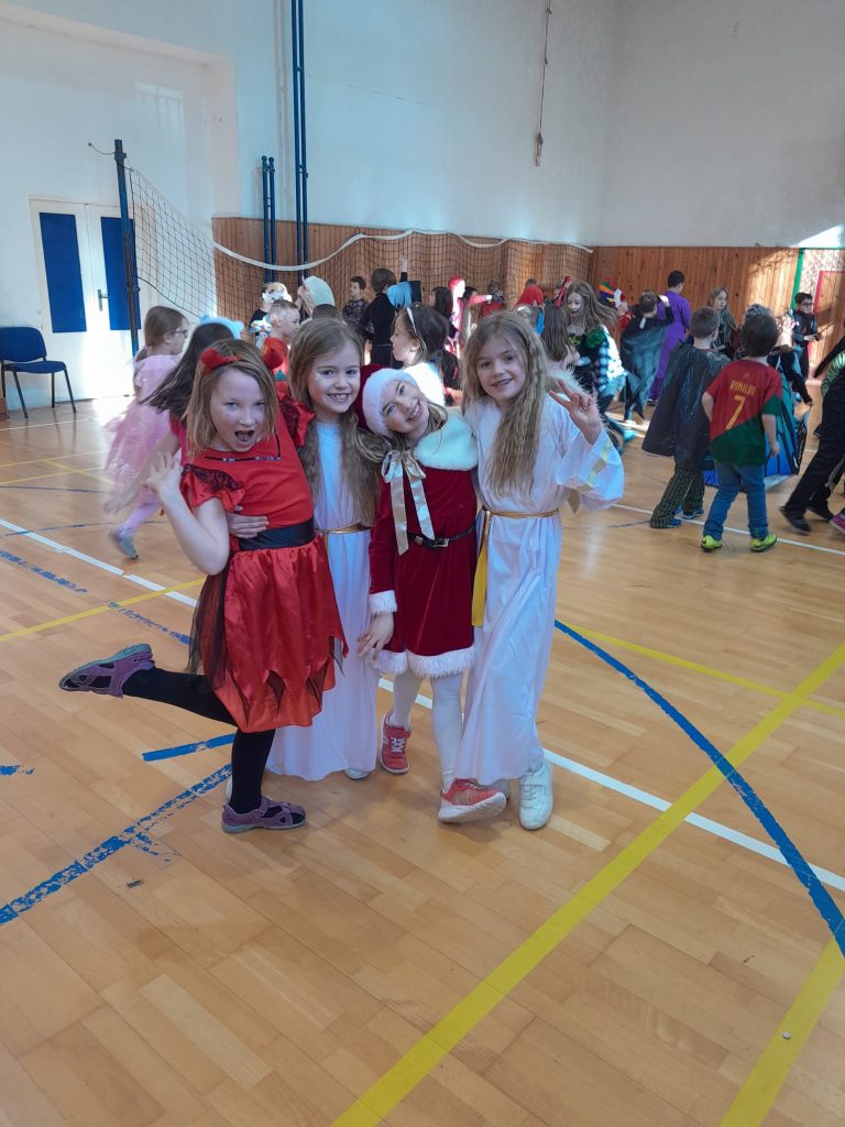 Karneval prvákov a druhákov