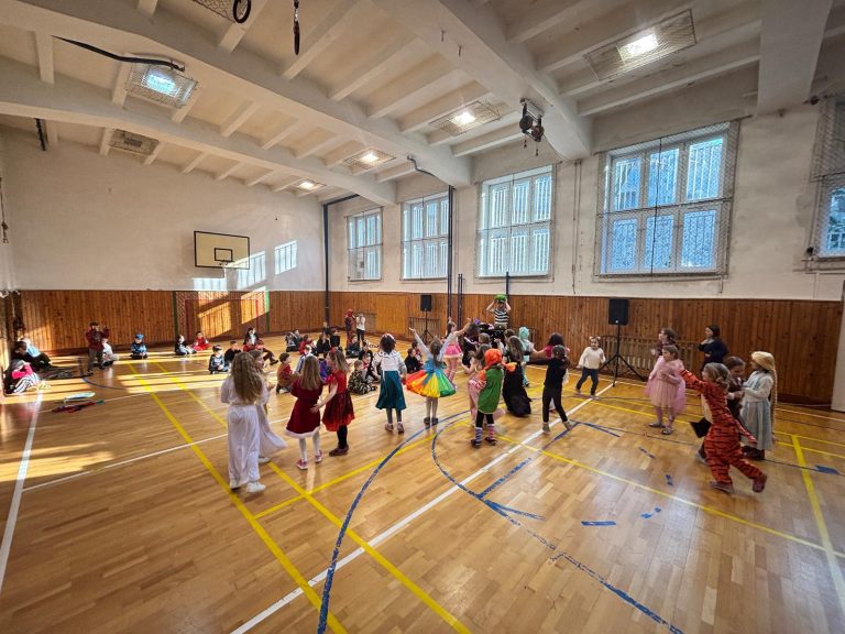 Karneval prvákov a druhákov