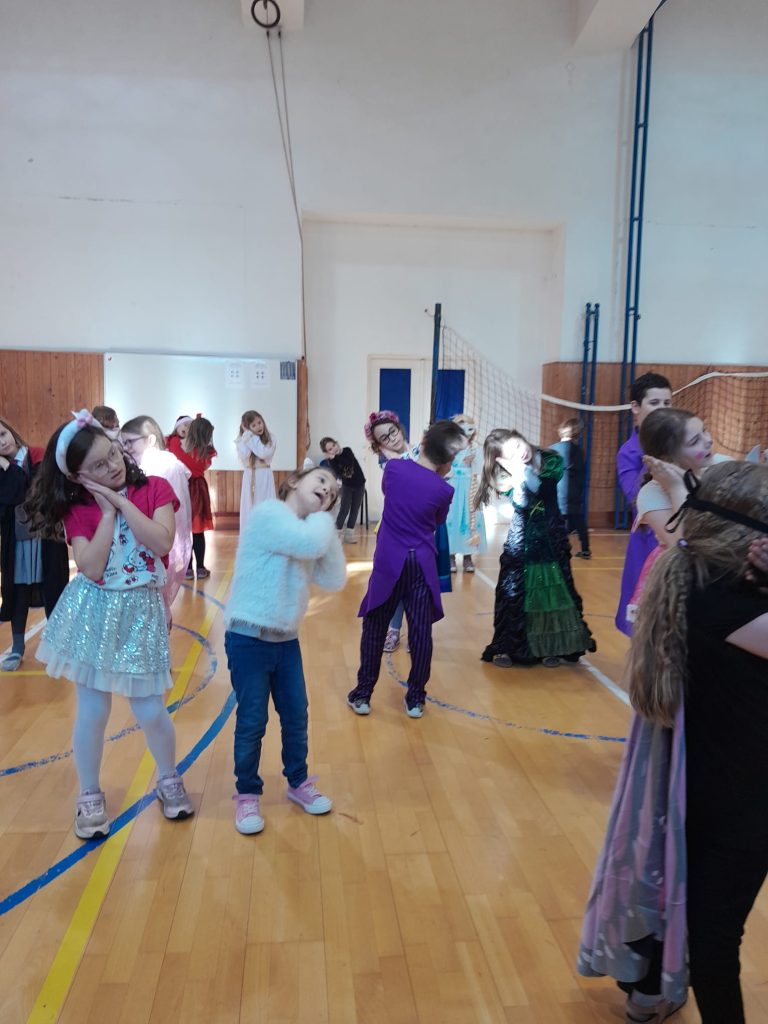 Karneval prvákov a druhákov