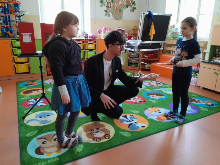 A možno príde aj kúzelník…