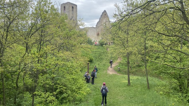S turistickým krúžkom z Katarínky na Dobrovodský hrad