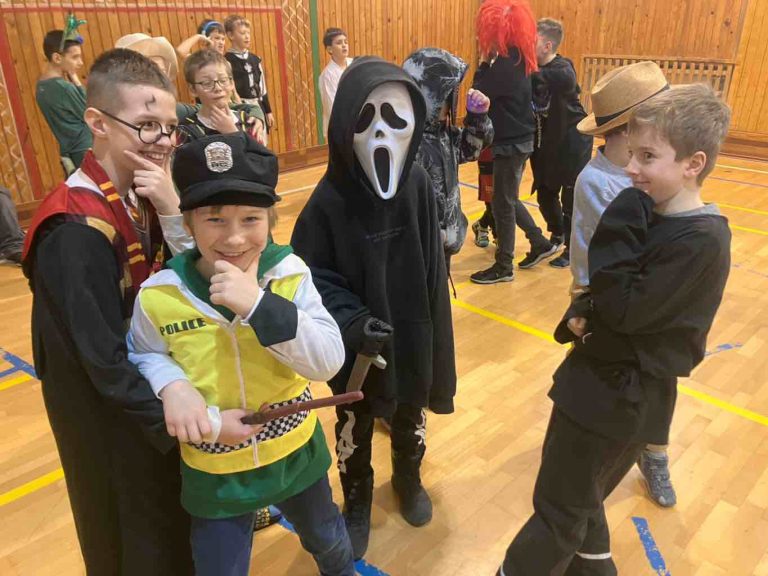 Karneval tretiakov a štvrtákov