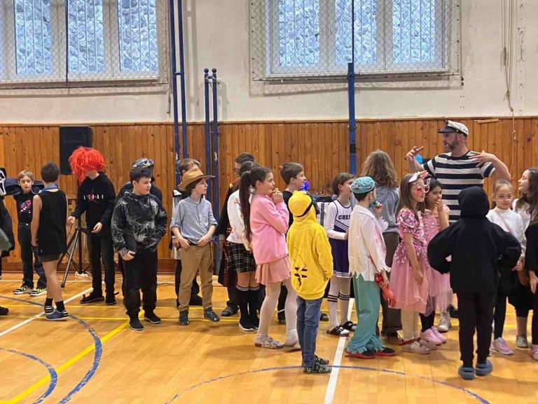 Karneval tretiakov a štvrtákov