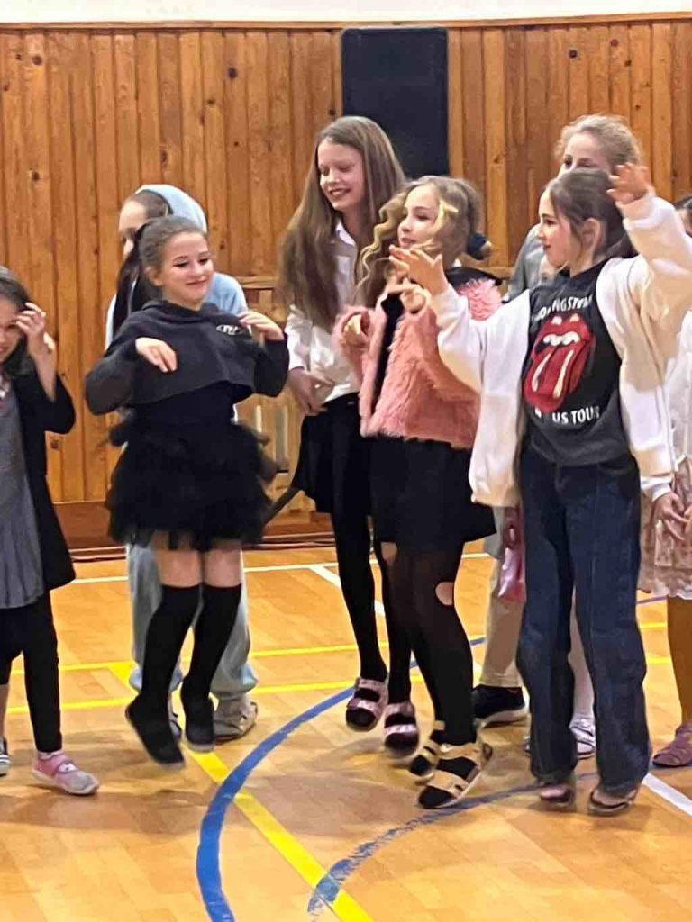 Karneval tretiakov a štvrtákov