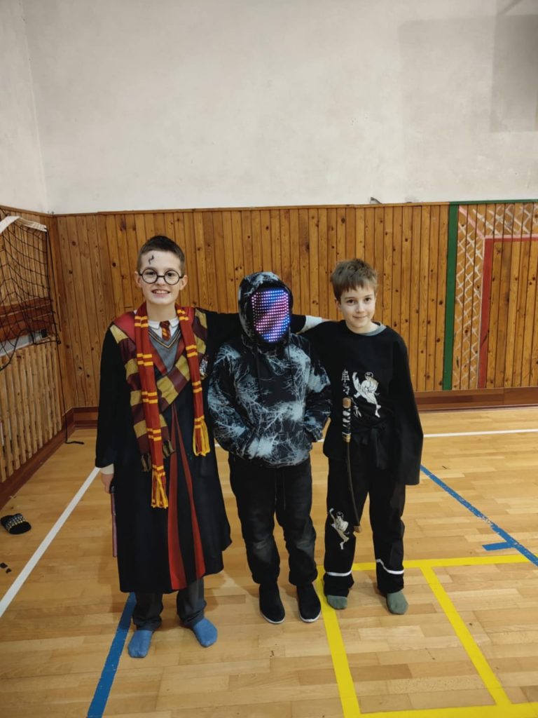 Karneval tretiakov a štvrtákov