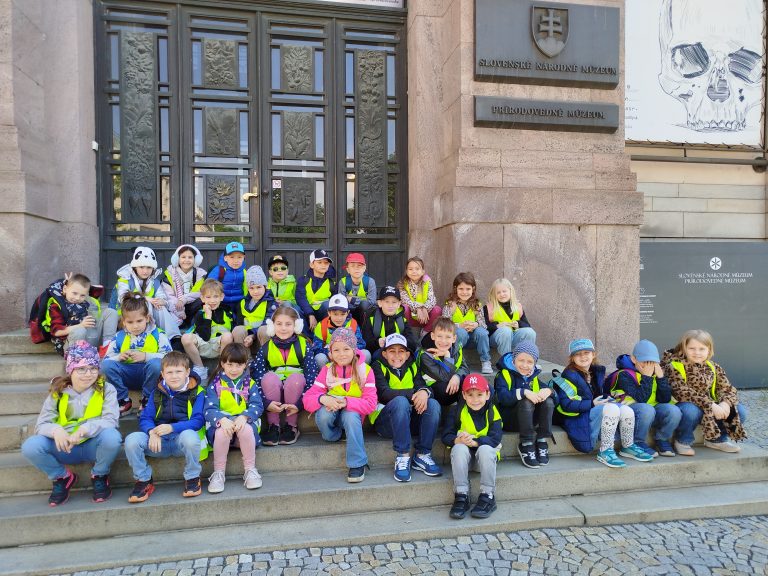Prváci v prírodovednom múzeu