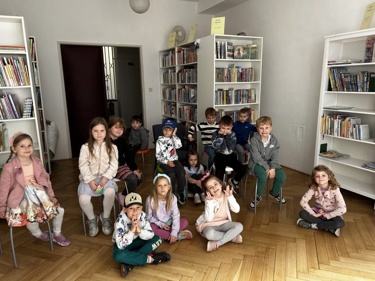 Čítanie O troch prasiatkach v Staromestskej knižnici