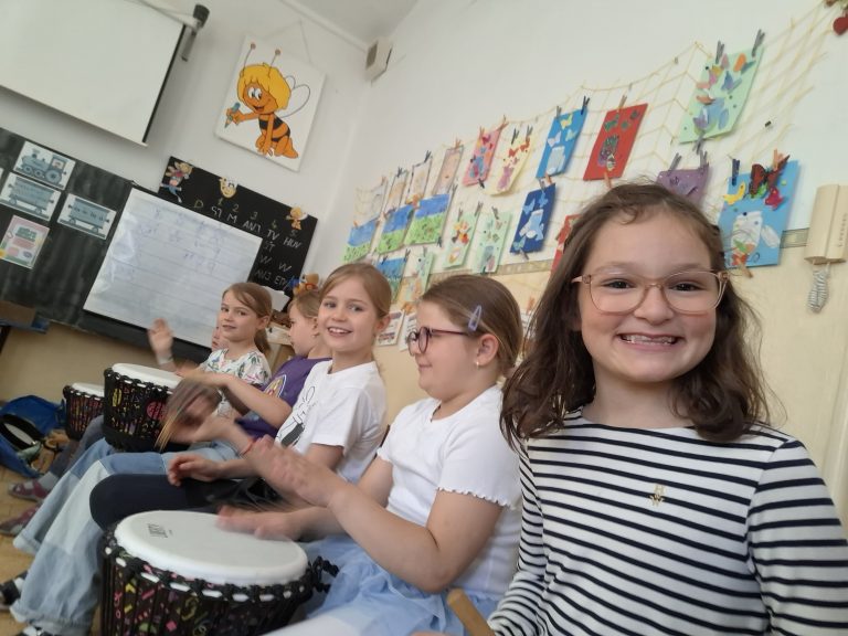 Interaktívna bubnovačka v 2.B