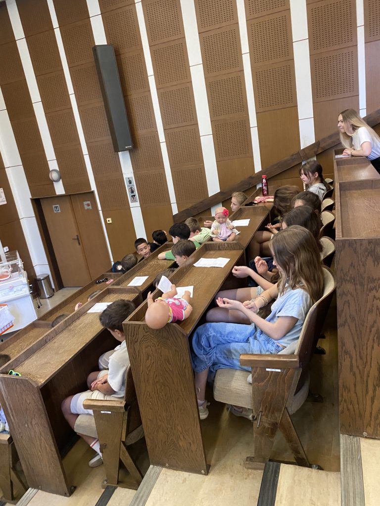 Návšteva oddelenia pre predčasne narodené deti