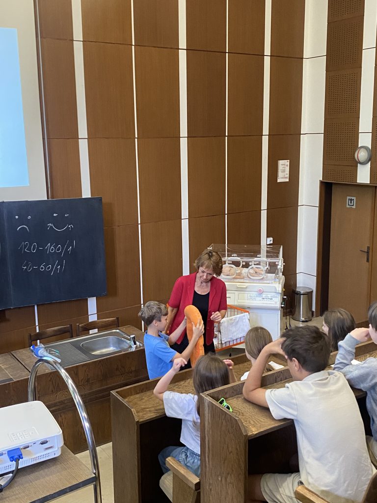 Návšteva oddelenia pre predčasne narodené deti