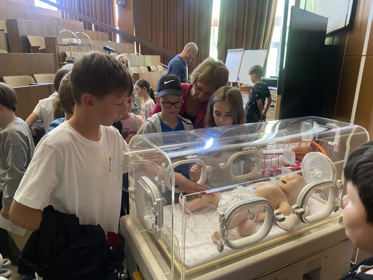 Návšteva oddelenia pre predčasne narodené deti