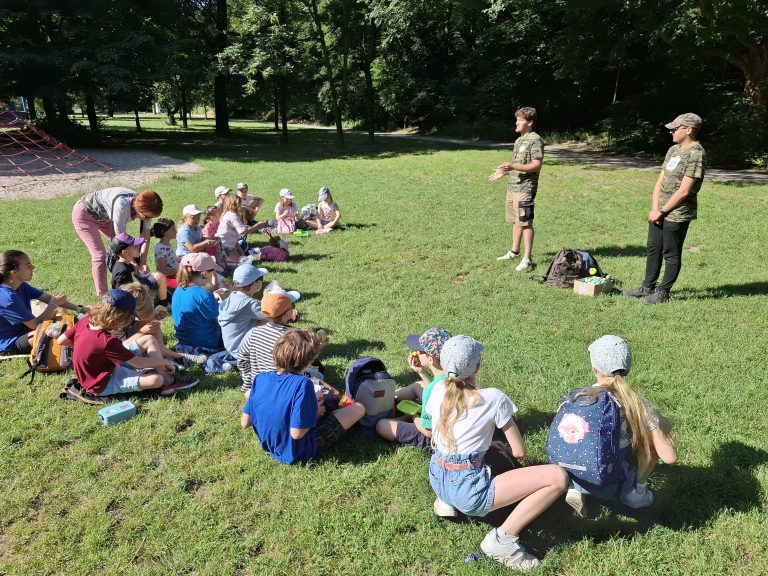 Výlet 2.B na Železnej studničke