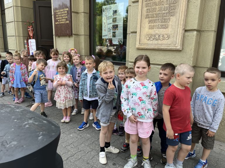 Škôlkari v Bratislavskom bábkovom divadle