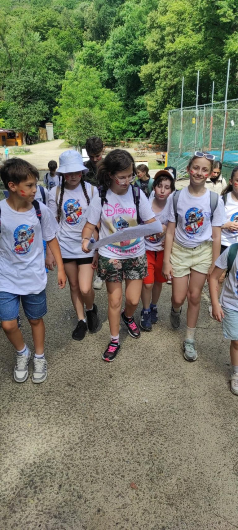 Štvrtáci hľadajú poklad na Železnej studničke