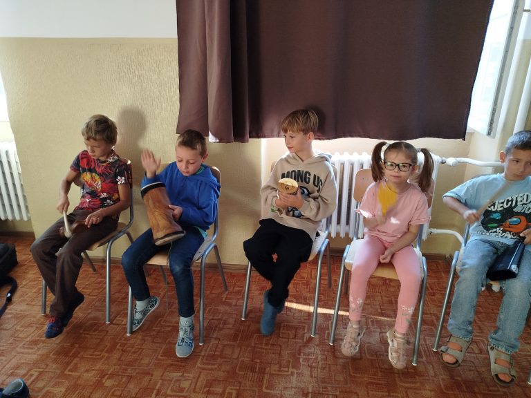 Bubny, smiech a rytmus – zážitková hodina v 2.A