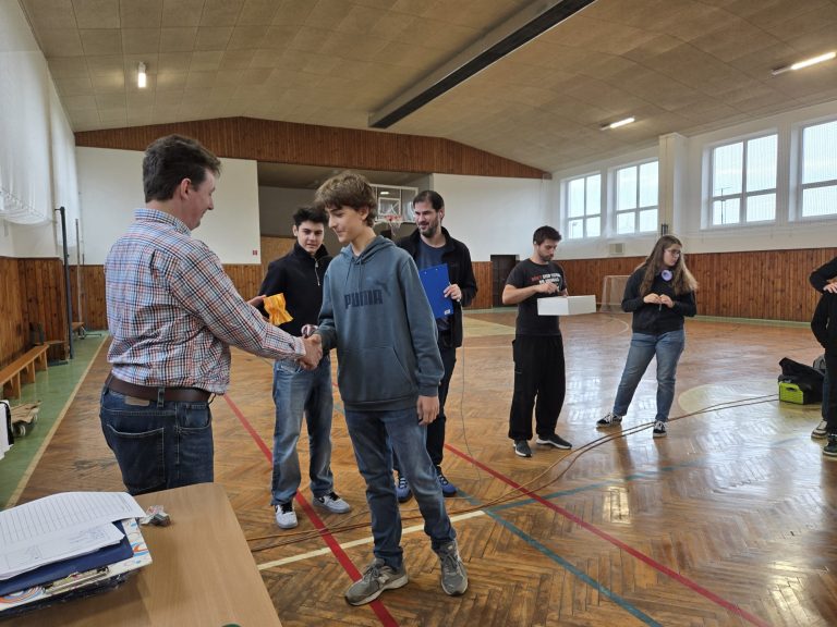 Úspech našich deviatakov na STEM turnaji Záhorácky robot 2025