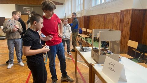 Úspech našich deviatakov na STEM turnaji Záhorácky robot 2025