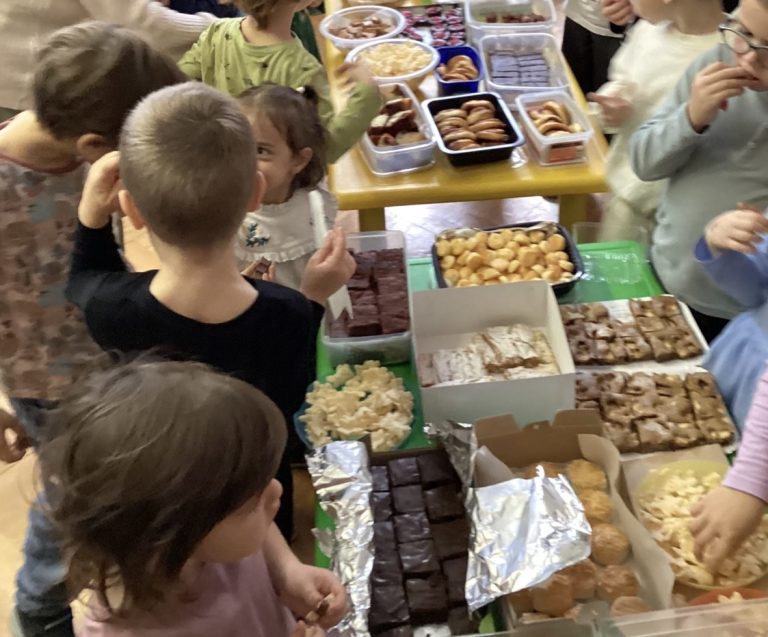 Besiedka škôlkarov so starými rodičmi