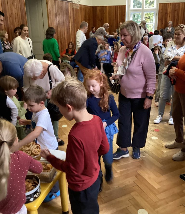 Besiedka škôlkarov so starými rodičmi