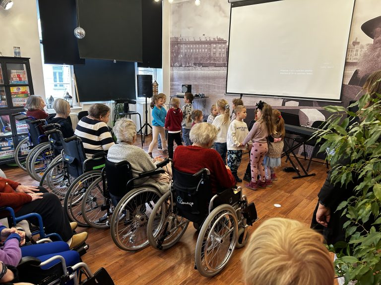 Sovičky navštívili Domov dôchodcov