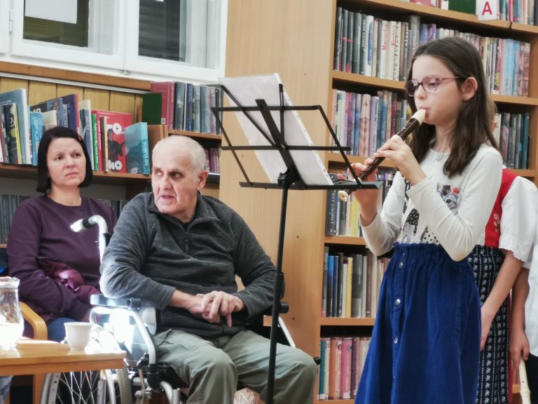 Vystúpenie pre seniorov v Staromestskej knižnici