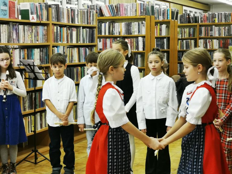 Vystúpenie pre seniorov v Staromestskej knižnici