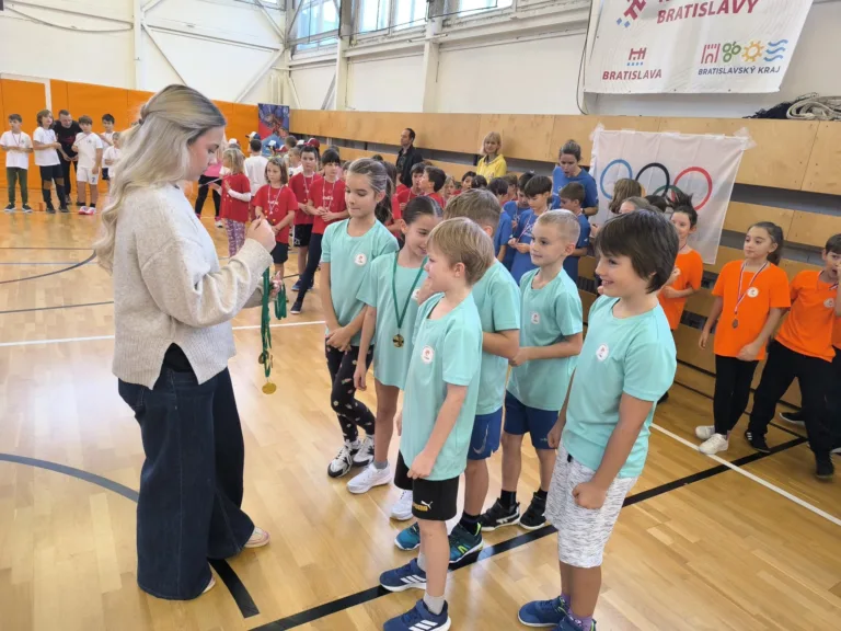 VEĽKÝ ŠPORTOVÝ ÚSPECH NAŠICH TRETIAKOV