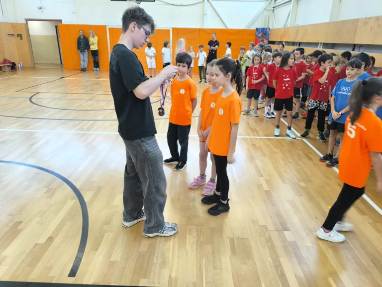 VEĽKÝ ŠPORTOVÝ ÚSPECH NAŠICH TRETIAKOV